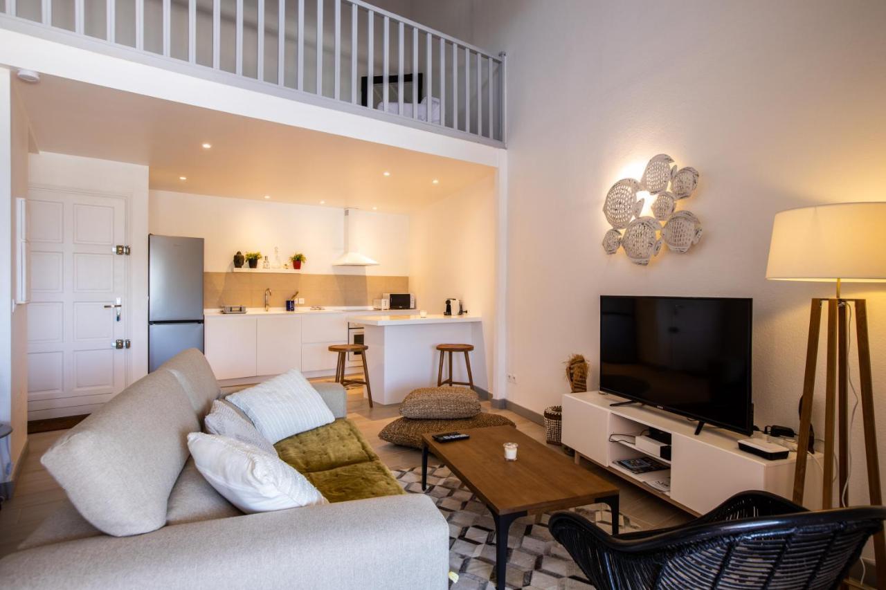 Stunning New Apartment With View Of Orient Bay Quarter of Orleans Buitenkant foto