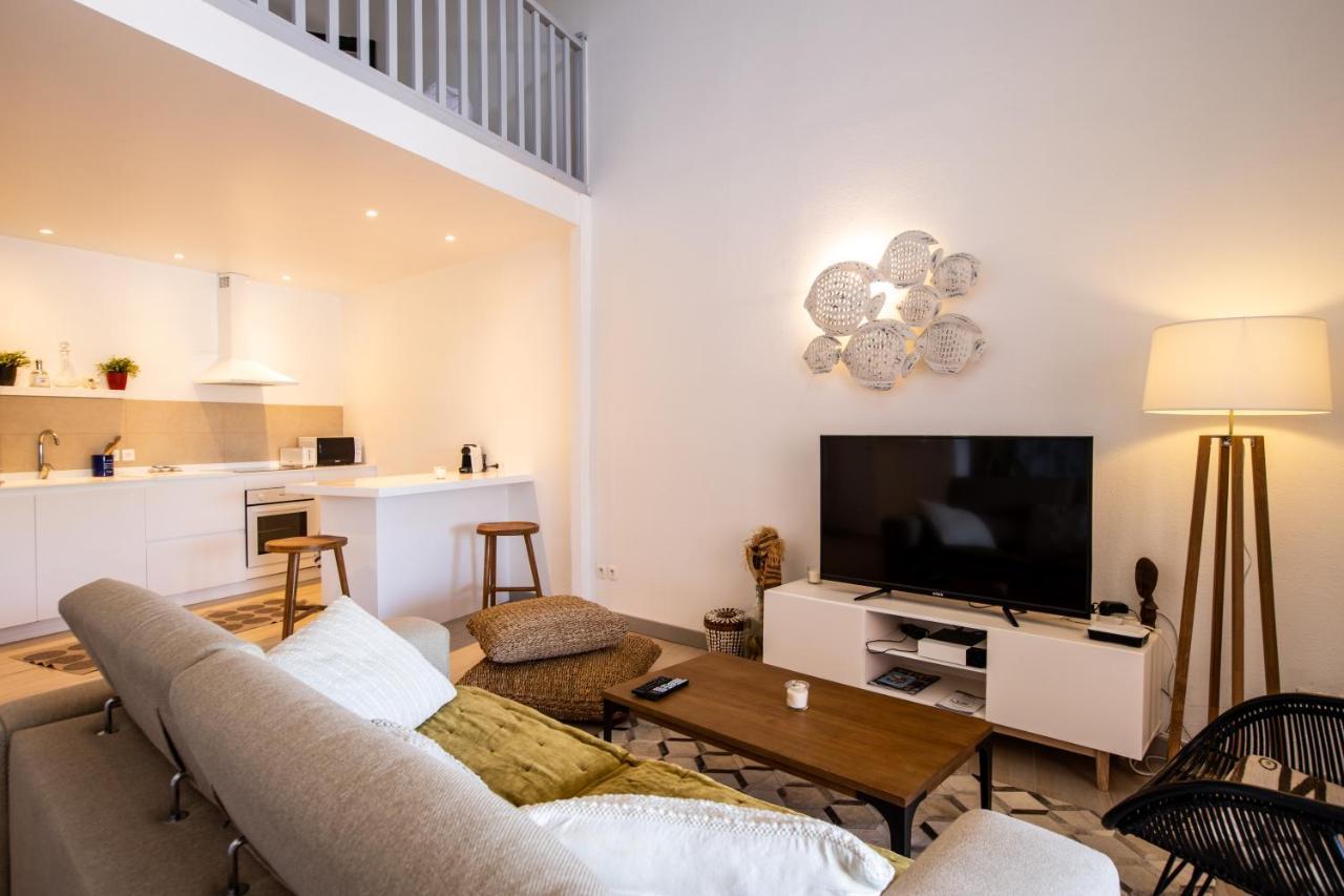 Stunning New Apartment With View Of Orient Bay Quarter of Orleans Buitenkant foto